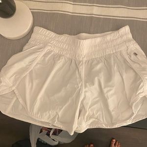 Lululemon shorts 6”